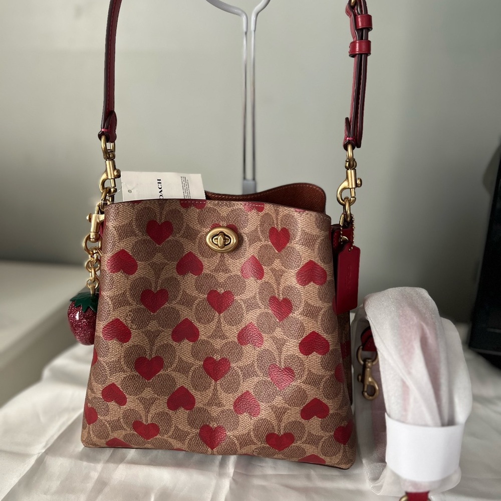 Coach Willow Bucket Bag In Signature Canvas With Heart Print